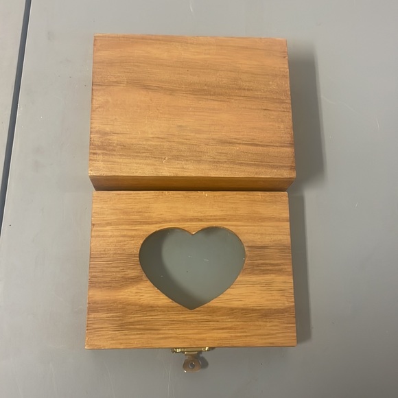 Jewelry Box - Picture 7 of 8